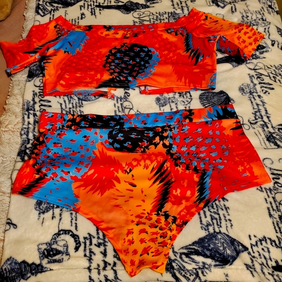 Loragal Swim Set: 2XL, Multicolor - Picture 1 of 2